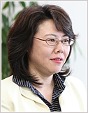 加藤 ひとみ